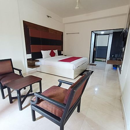 Hotel New Rajdarshan 马迪凯里 外观 照片