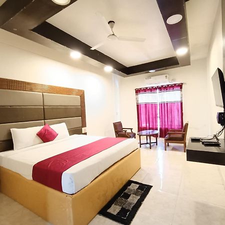 Hotel New Rajdarshan 马迪凯里 外观 照片