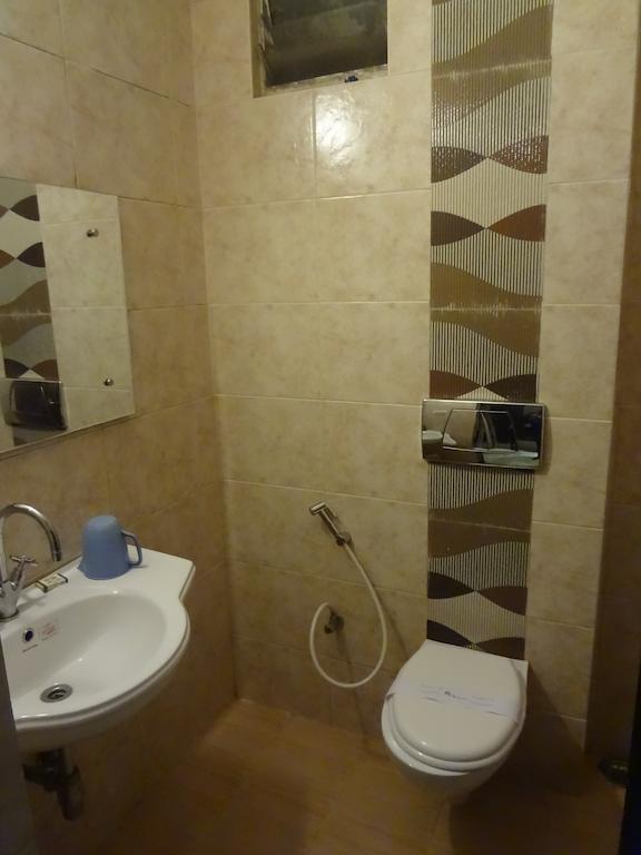 Hotel New Rajdarshan 马迪凯里 外观 照片