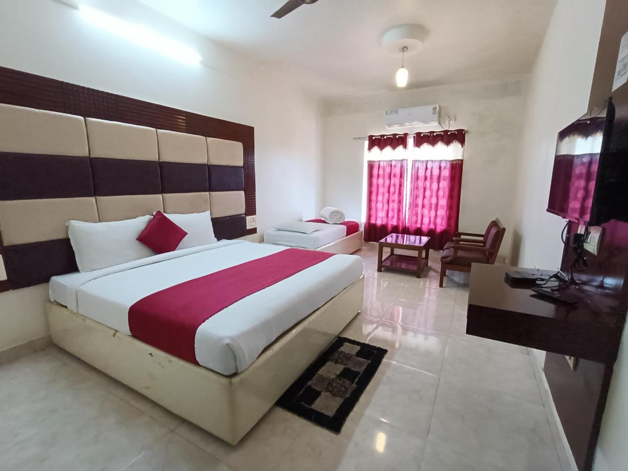 Hotel New Rajdarshan 马迪凯里 外观 照片