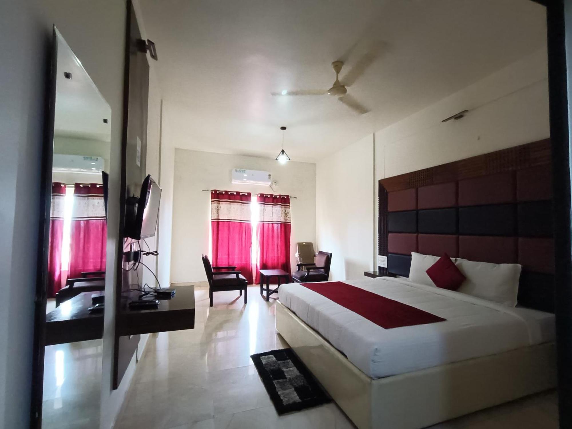 Hotel New Rajdarshan 马迪凯里 外观 照片