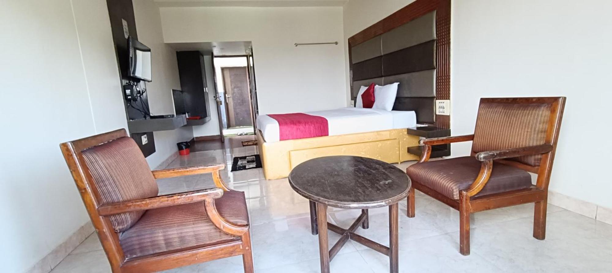 Hotel New Rajdarshan 马迪凯里 外观 照片