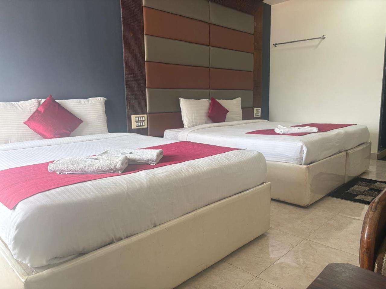 Hotel New Rajdarshan 马迪凯里 外观 照片
