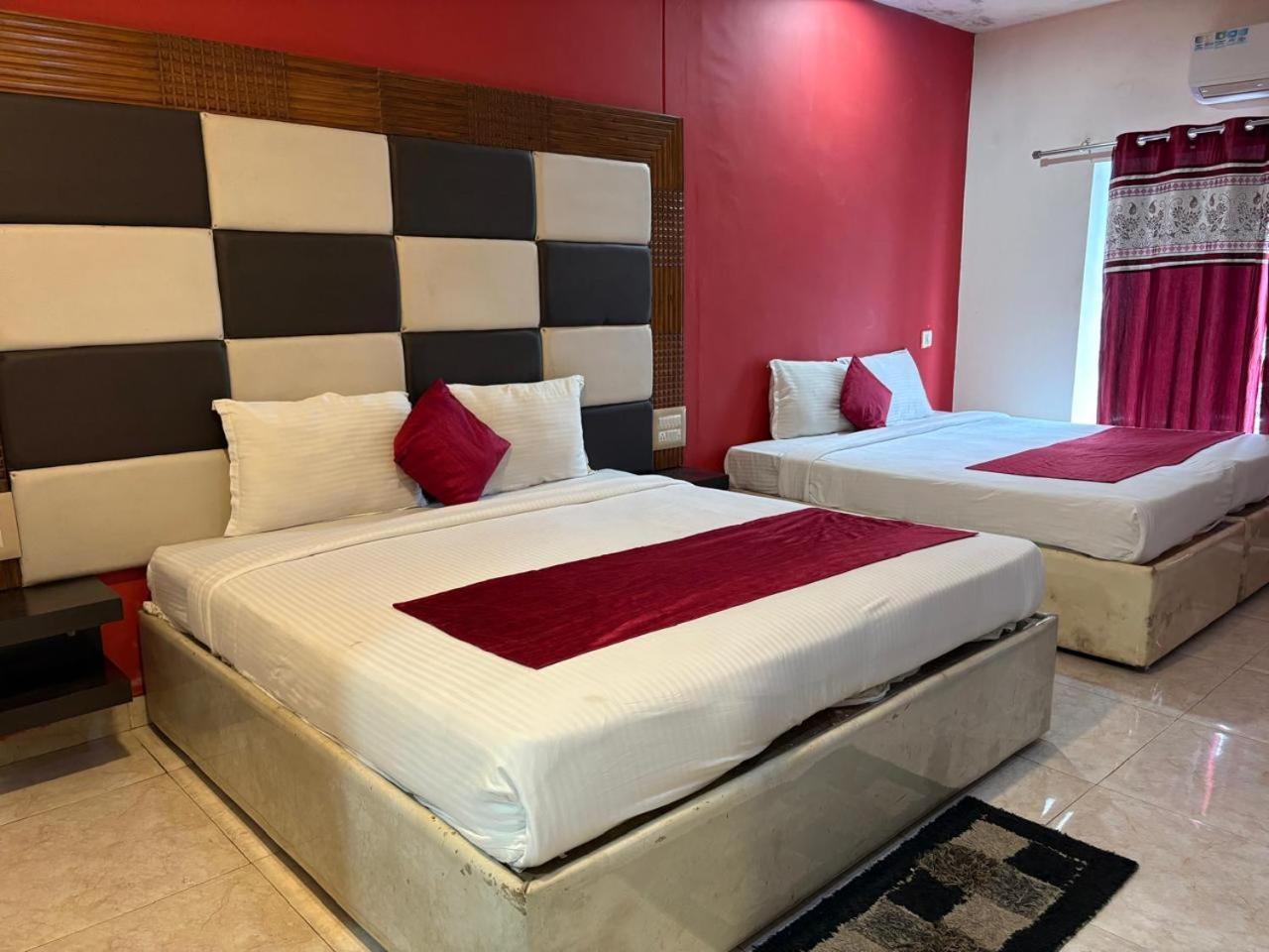 Hotel New Rajdarshan 马迪凯里 外观 照片