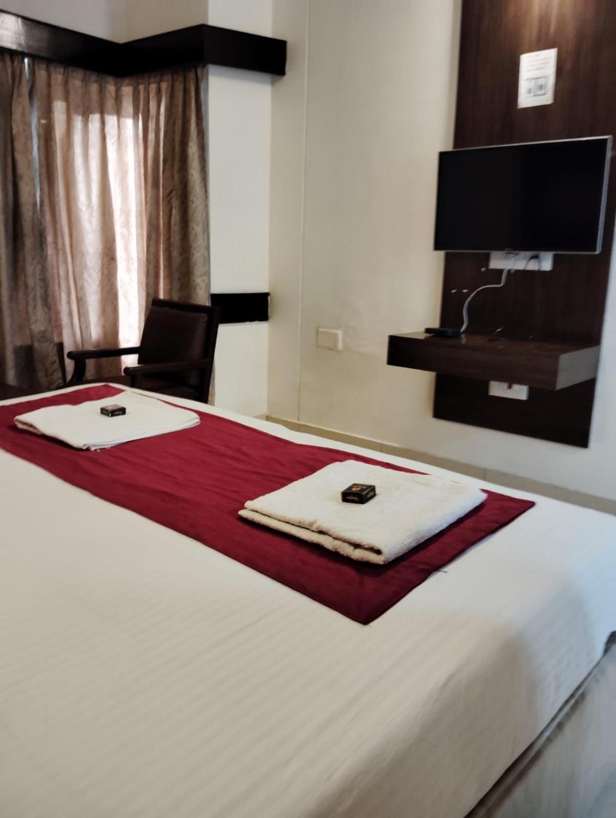 Hotel New Rajdarshan 马迪凯里 外观 照片