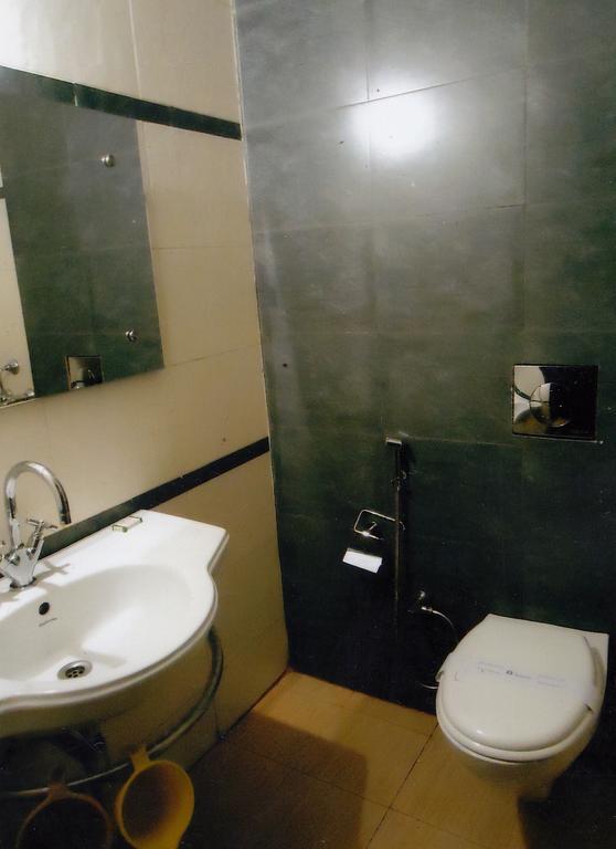 Hotel New Rajdarshan 马迪凯里 外观 照片