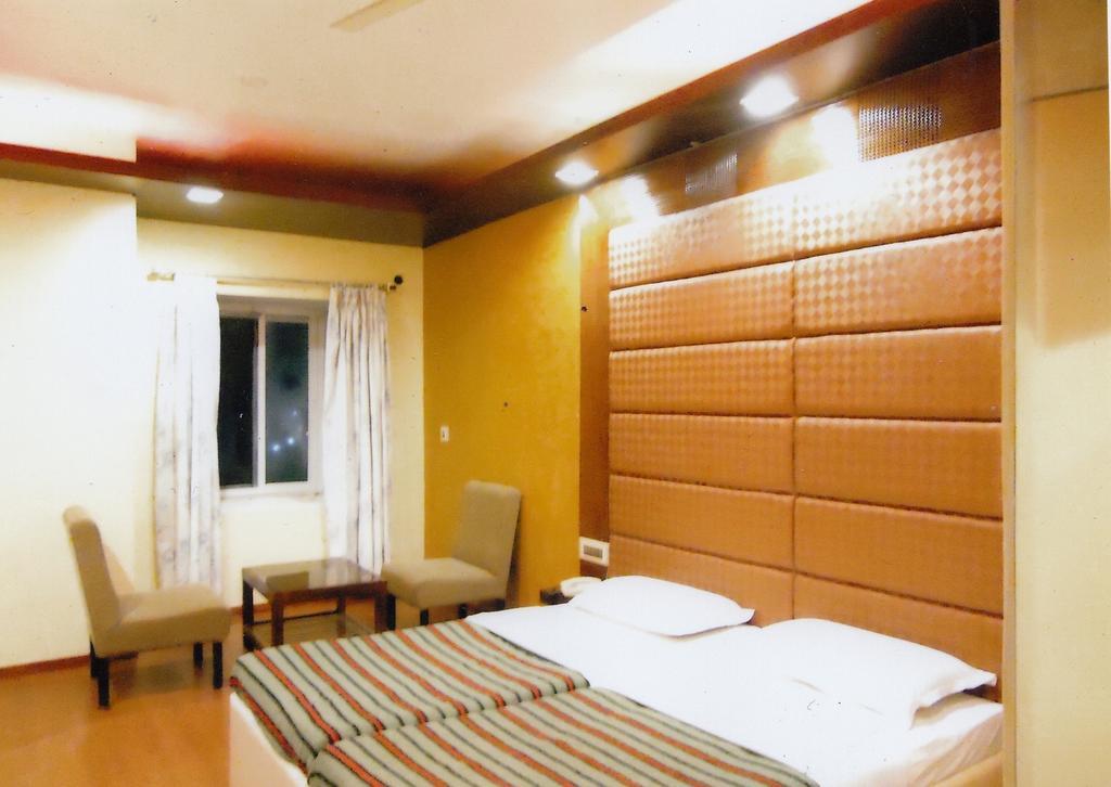 Hotel New Rajdarshan 马迪凯里 外观 照片